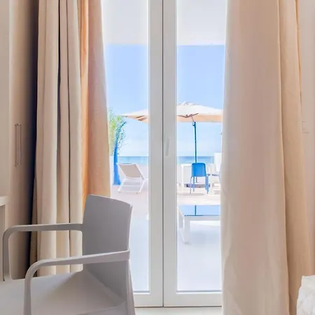 Sunset Fronte Spiaggia Apart-hotel Torre Pali